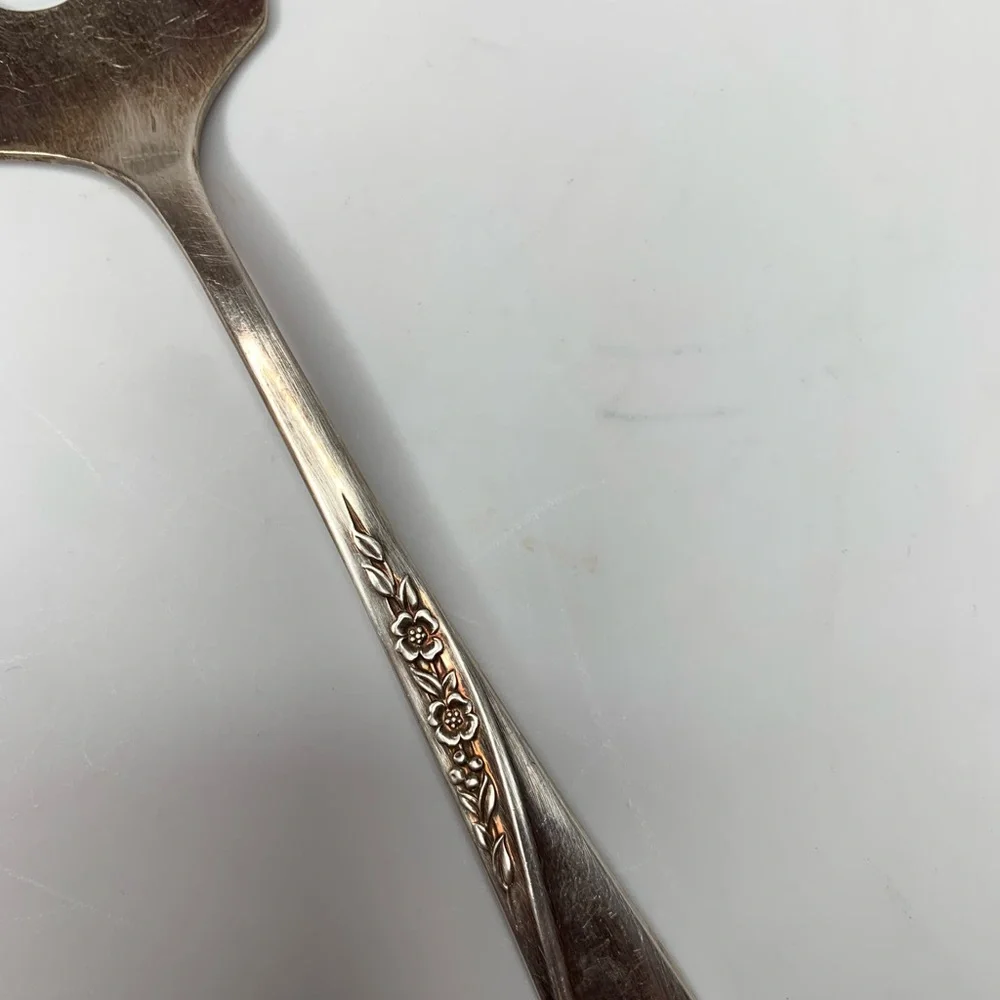 Wm Rogers & Son Spring Flower cake/pie server